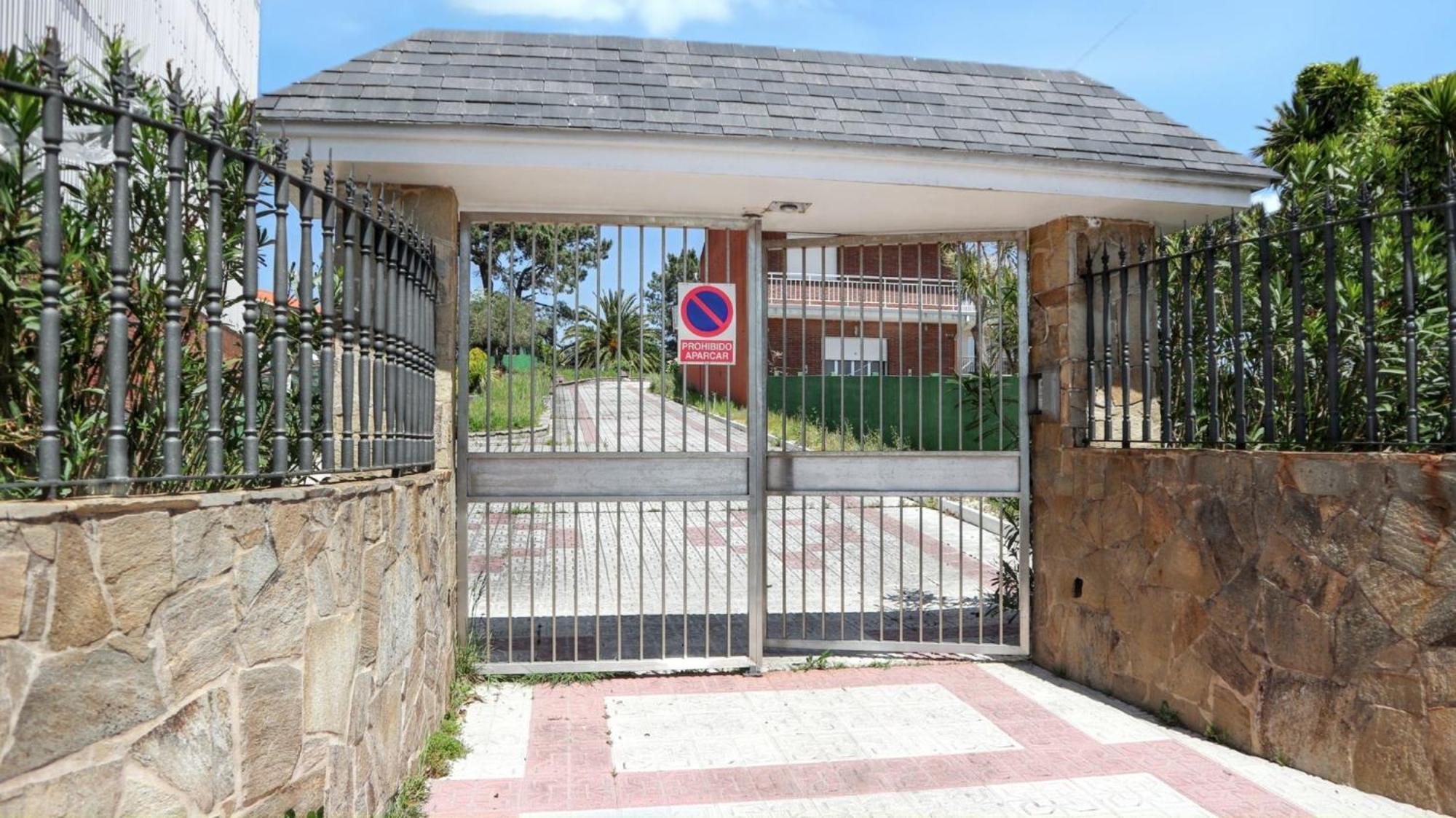 Spacious House With Terrace Near Boiro, Sea View Exterior photo
